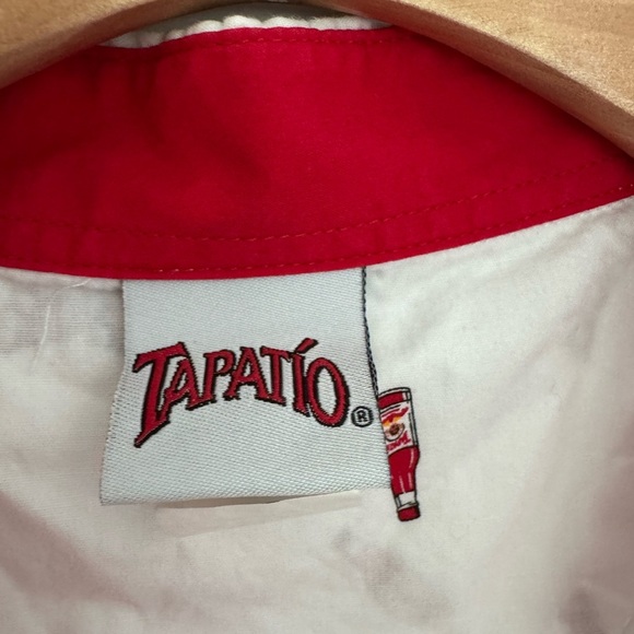 TAPATIO men’s spicy sauce bottle graphic button down collar cotton shirt top XL - Picture 3 of 4